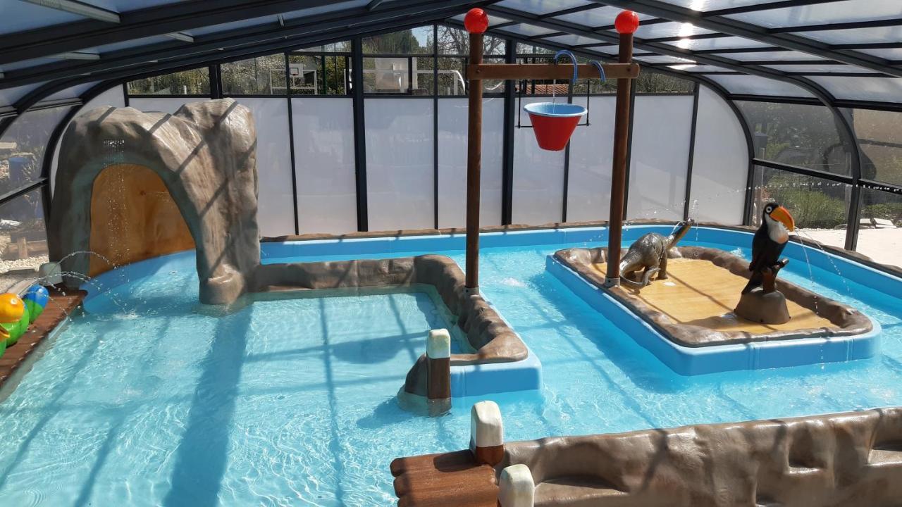 Camping Les Terrasses De Dordogne Rouffignac Saint-Cernin Exterior foto