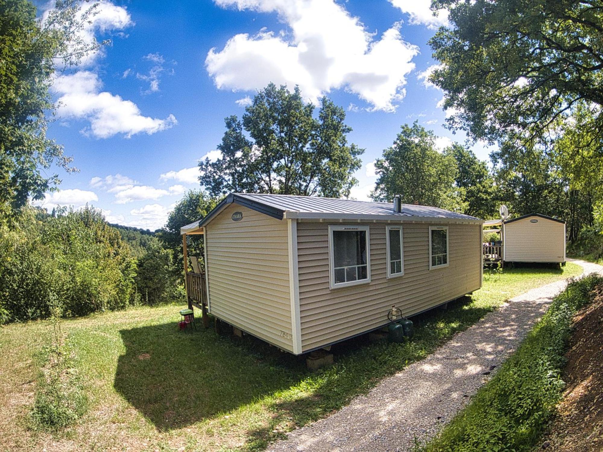 Camping Les Terrasses De Dordogne Rouffignac Saint-Cernin Exterior foto